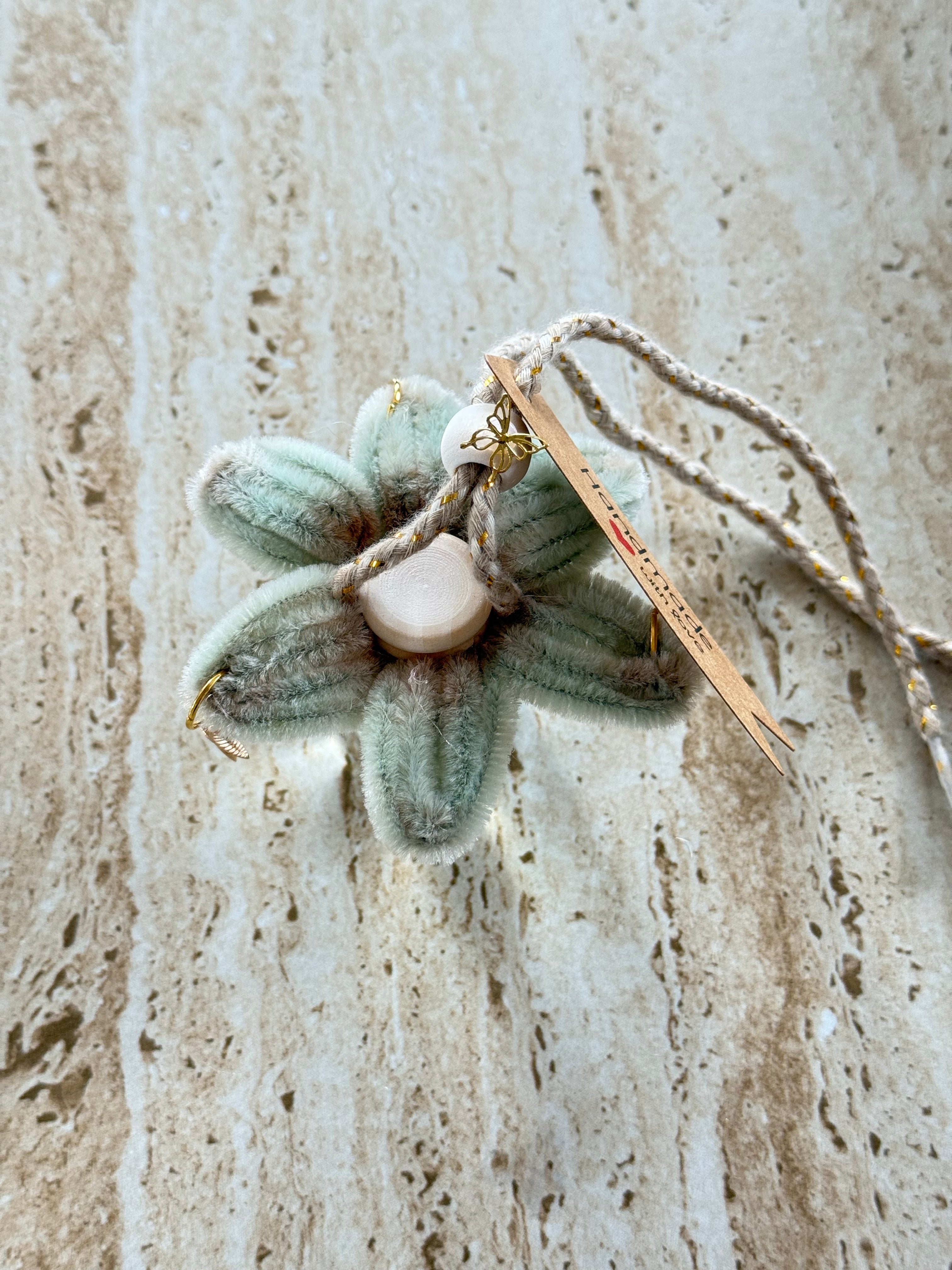 Scent Bloom Charms Pistachio Wood