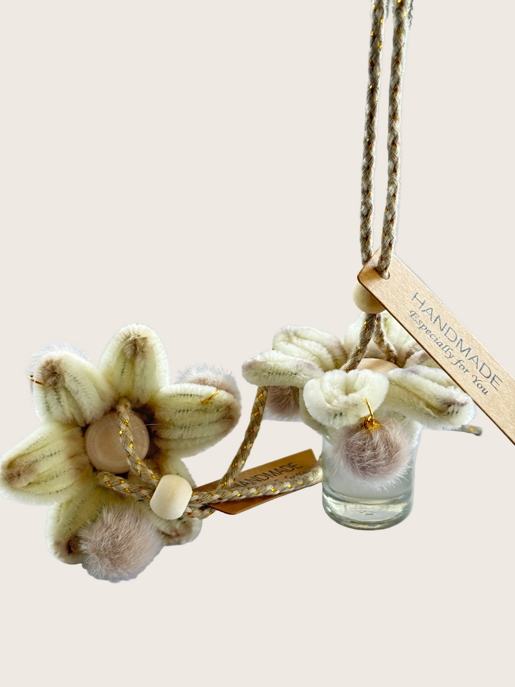 Scent Bloom Pompom White