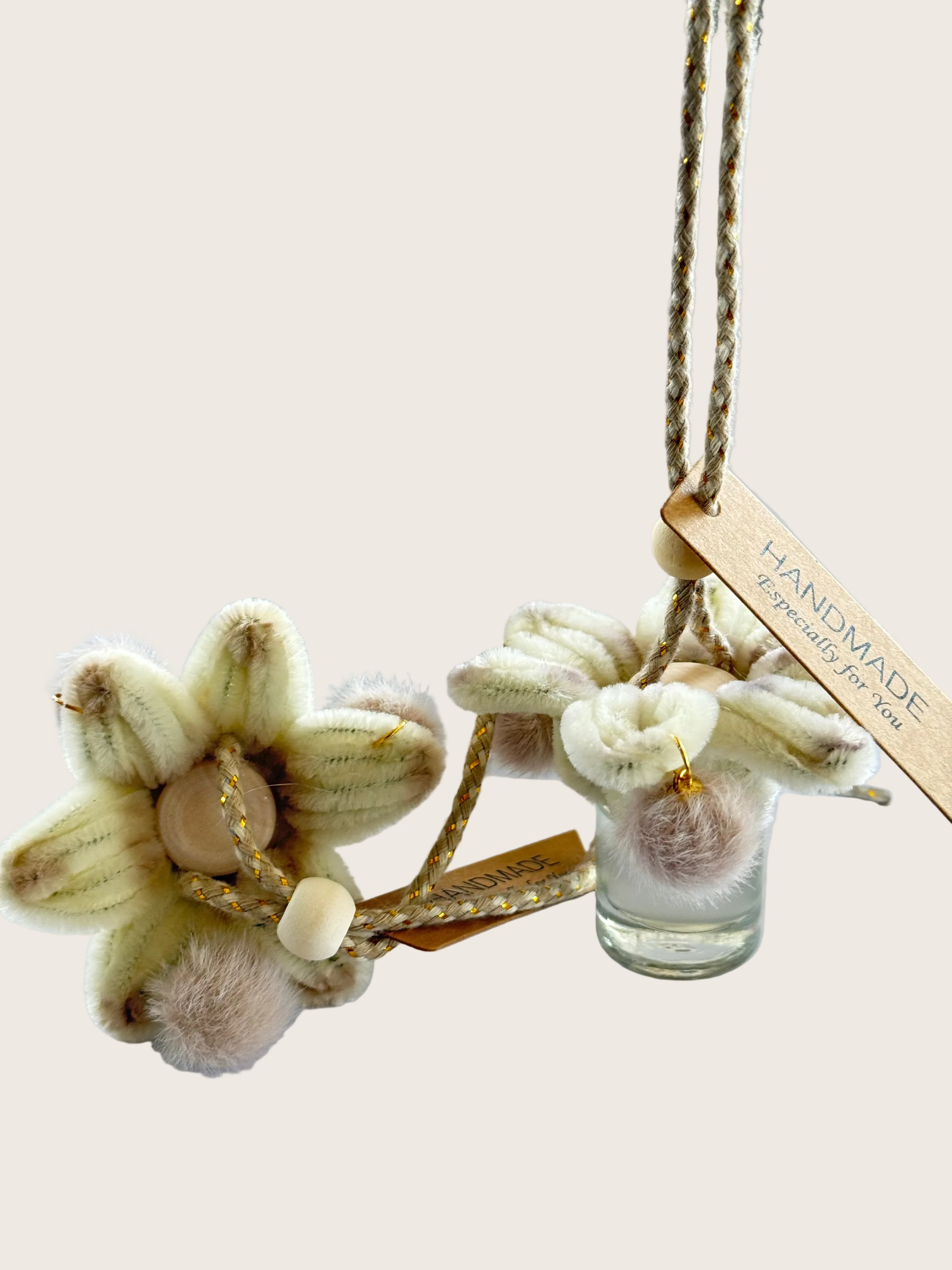 Scent Bloom Pompom White